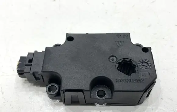 Audi A6 C7 Air flap motor/actuator CZ113930-0855