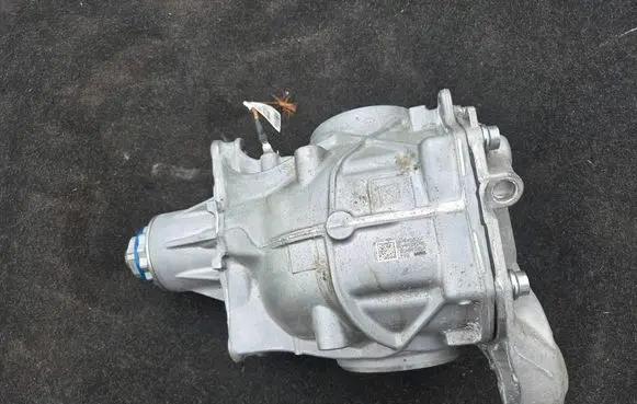 BMW 5 G60 G61 Rear differential 8867498 250204064