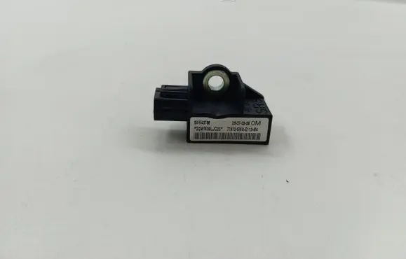 Honda CR-V Airbag deployment crash/impact sensor 77970SWAE113M4 5WK43786