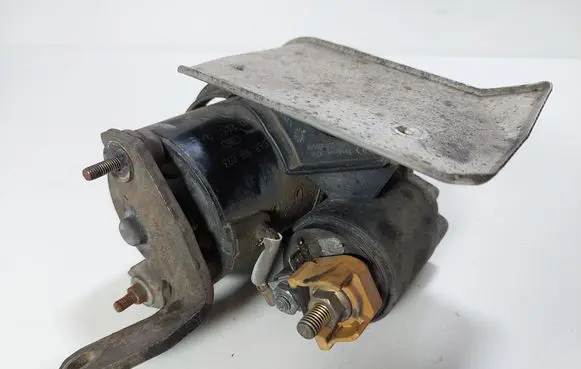 Audi A4 S4 B5 8D Starter motor 06B911023