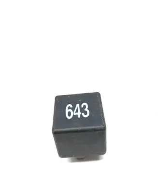 Audi A6 S6 C6 4F Other relay 8K0951253 PA66GF30