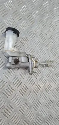 Isuzu D-Max Clutch master cylinder