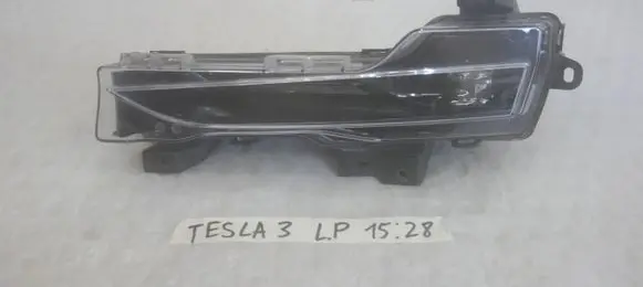 Tesla Model 3 Front fog light 162479700A DC522257A00608 09142022