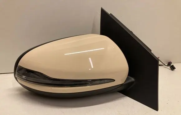 Mercedes-Benz B W247 Front door electric wing mirror 