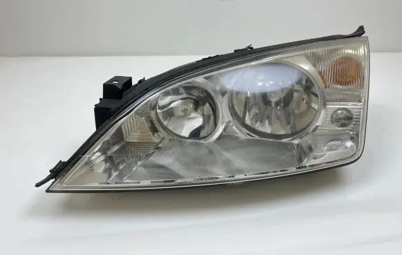 Ford Mondeo Mk III Headlight/headlamp 1S7113006AK