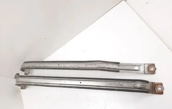 Toyota RAV 4 (XA50) Fuel tank mounting bracket 