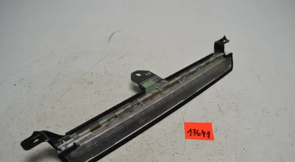 Volvo XC70 Third/center stoplight 8658948