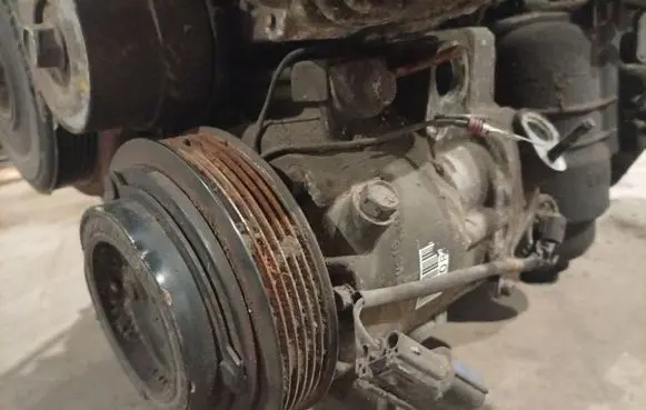 Hyundai ix35 Air conditioning (A/C) compressor (pump)