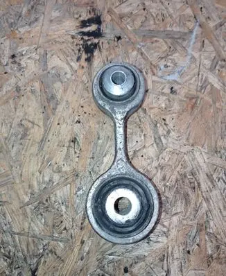 Rear control arm