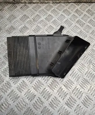 Audi A4 S4 B7 8E 8H Air intake duct part 8E0129617D