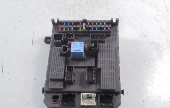 Citroen C5 Fuse box set 9646226880
