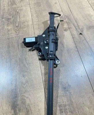 Mercedes-Benz E C207 W207 Seat belt adjustment motor A2078600282 072EF7Q1R7 306035299AD
