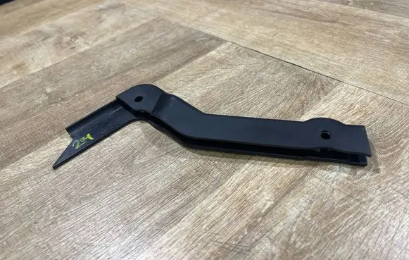 Land Rover Discovery 5 Engine bonnet/hood lock trim molding HPLA39687AA CZNUA
