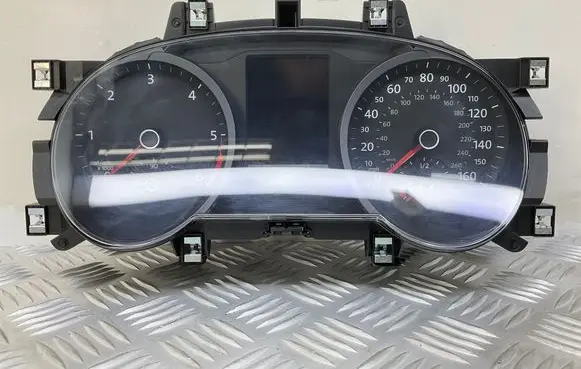 Volkswagen PASSAT B8 Speedometer (instrument cluster) 3G0920941A