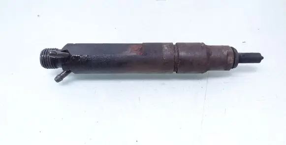 Volkswagen PASSAT B4 Fuel injector 028130201G