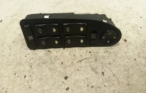 BMW 5 E39 Electric window control switch 8368966 9804 75414
