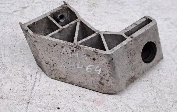 Mercedes-Benz C W205 Radiator support slam panel bracket A2055014120