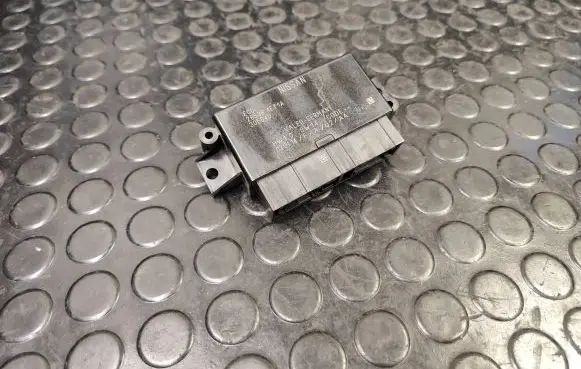Nissan Qashqai Parking PDC control unit/module 285384ET1A