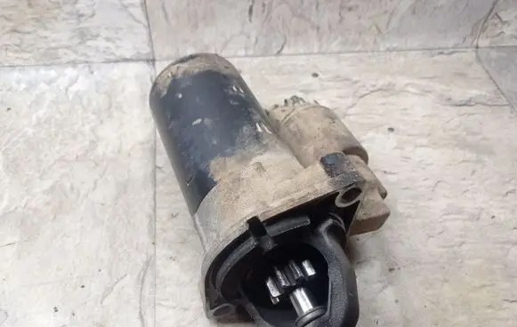 BMW 5 E39 Starter motor 1740374 0001108157