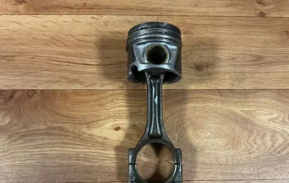 Audi A4 S4 B7 8E 8H Piston with connecting rod BHS 038J