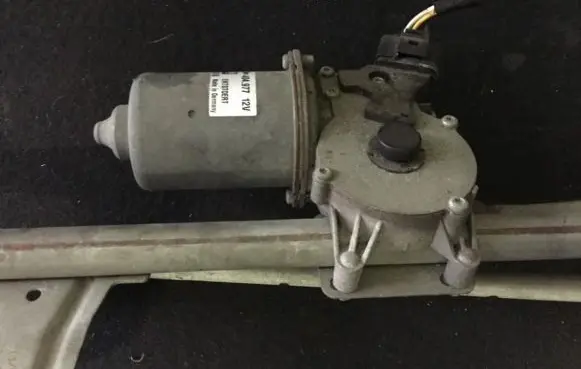Opel Zafira B Wiper motor 404.977