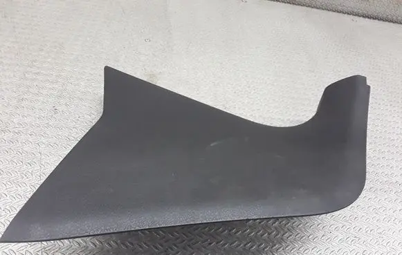 Volkswagen PASSAT B6 Front sill trim cover 3C1863484