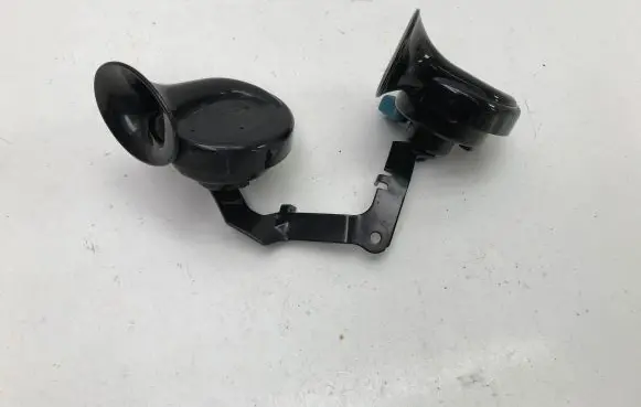Tesla Model Y Horn signal 1716494