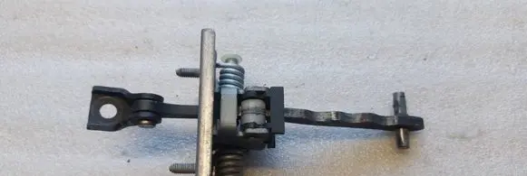 Peugeot 5008 Front door check strap stopper