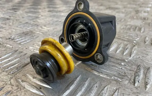 Peugeot 308 SW Turbine electric control actuator 59001107053 108T242 70111505