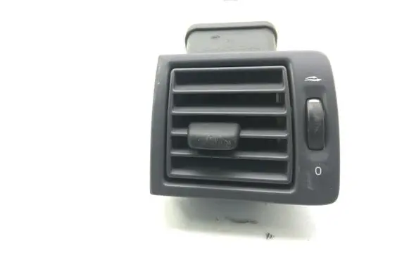 Volvo V50 Dashboard side air vent grill/cover trim Y01103 Y01102