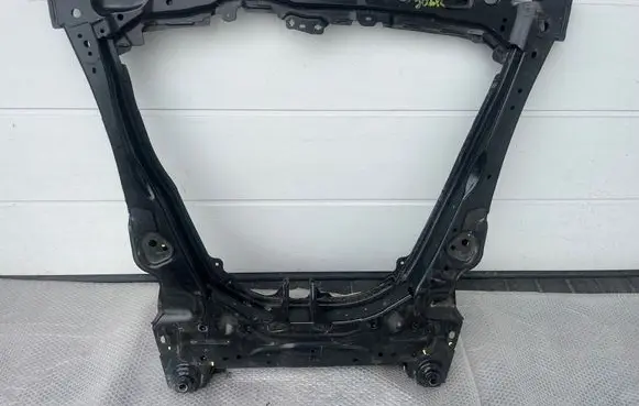 Dacia Sandero III Engine mount bracket 17117