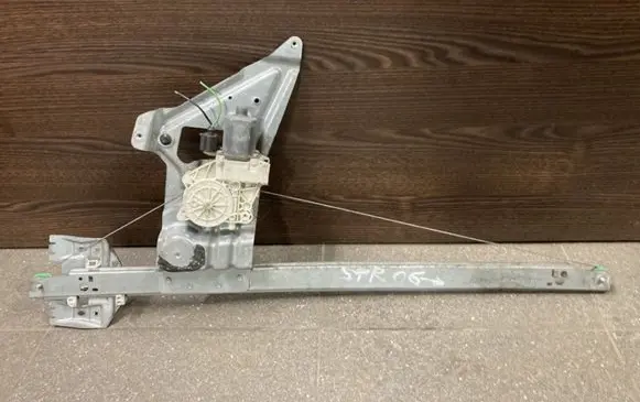 Mercedes-Benz Sprinter W901 W902 W903 W904 Front door window regulator with motor A0068205442 A9067200046