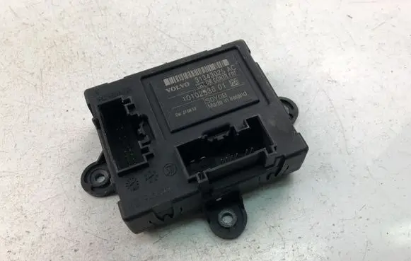 Volvo V70 Door control unit/module 31343025AC