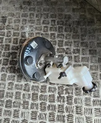 Hyundai i10 Brake booster 585000X810