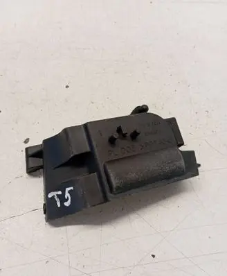 Volkswagen Multivan T5 Air flap motor/actuator 7H1819939 52492616