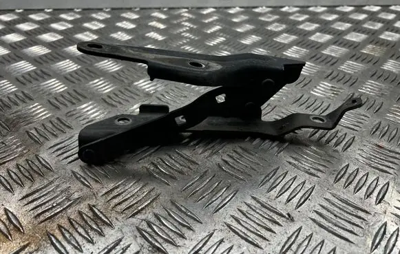 Subaru Outback Engine bonnet/hood hinges 