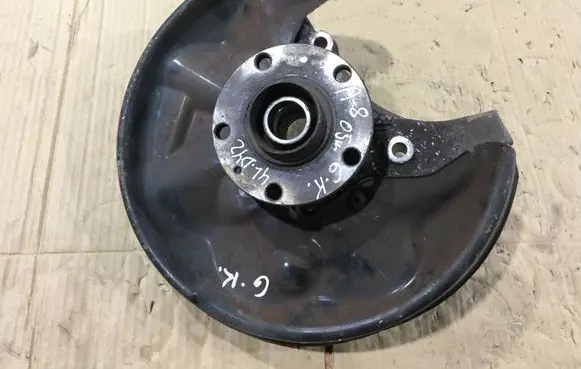 Audi A8 S8 D3 4E Rear wheel hub