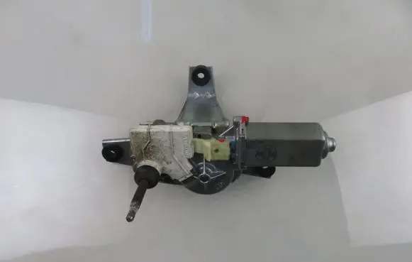 Toyota Corolla E120 E130 Rear window wiper motor 46534362