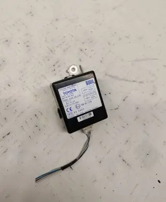 Toyota Corolla Verso AR10 Door control unit/module 897410F010