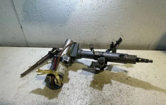 Steering wheel axle set