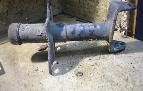 Volkswagen PASSAT B5 Front bumper shock/impact absorber 3B0807134A