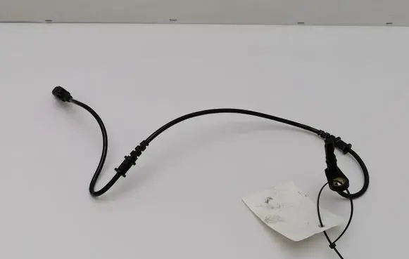 Mercedes-Benz E W211 ABS brake wheel speed sensor A2115402317 0265007720