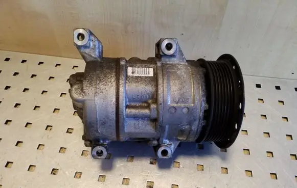 Toyota Avensis T270 Air conditioning (A/C) compressor (pump) GE4472601258 5SE12C