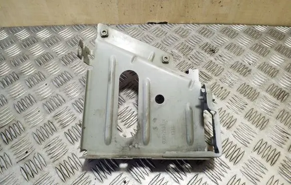 Renault Master III Fender mounting bracket 03D25312R