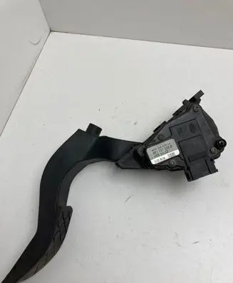 Audi A4 S4 B6 8E 8H Accelerator throttle pedal 8E1721523B 6PV00837601