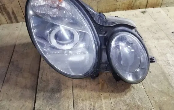 Mercedes-Benz E W211 Headlight/headlamp 15436200