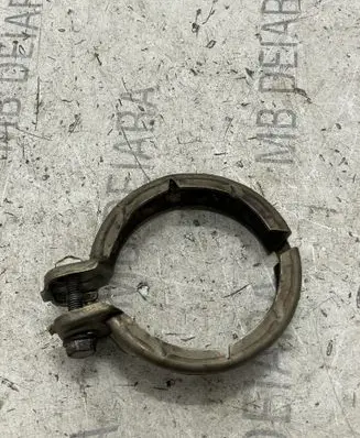 Mercedes-Benz E W212 Muffler pipe connector clamp A0009958902