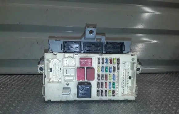 Citroen Jumper Fuse module 503440010207 NPL250A00