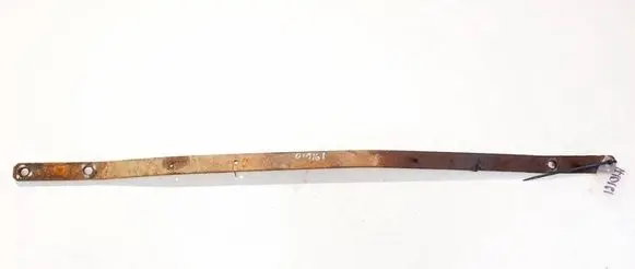 Engine mounting bracket