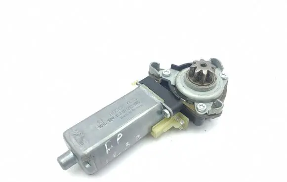 Mercedes-Benz GLK (X204) Seat adjustment motor 82041898